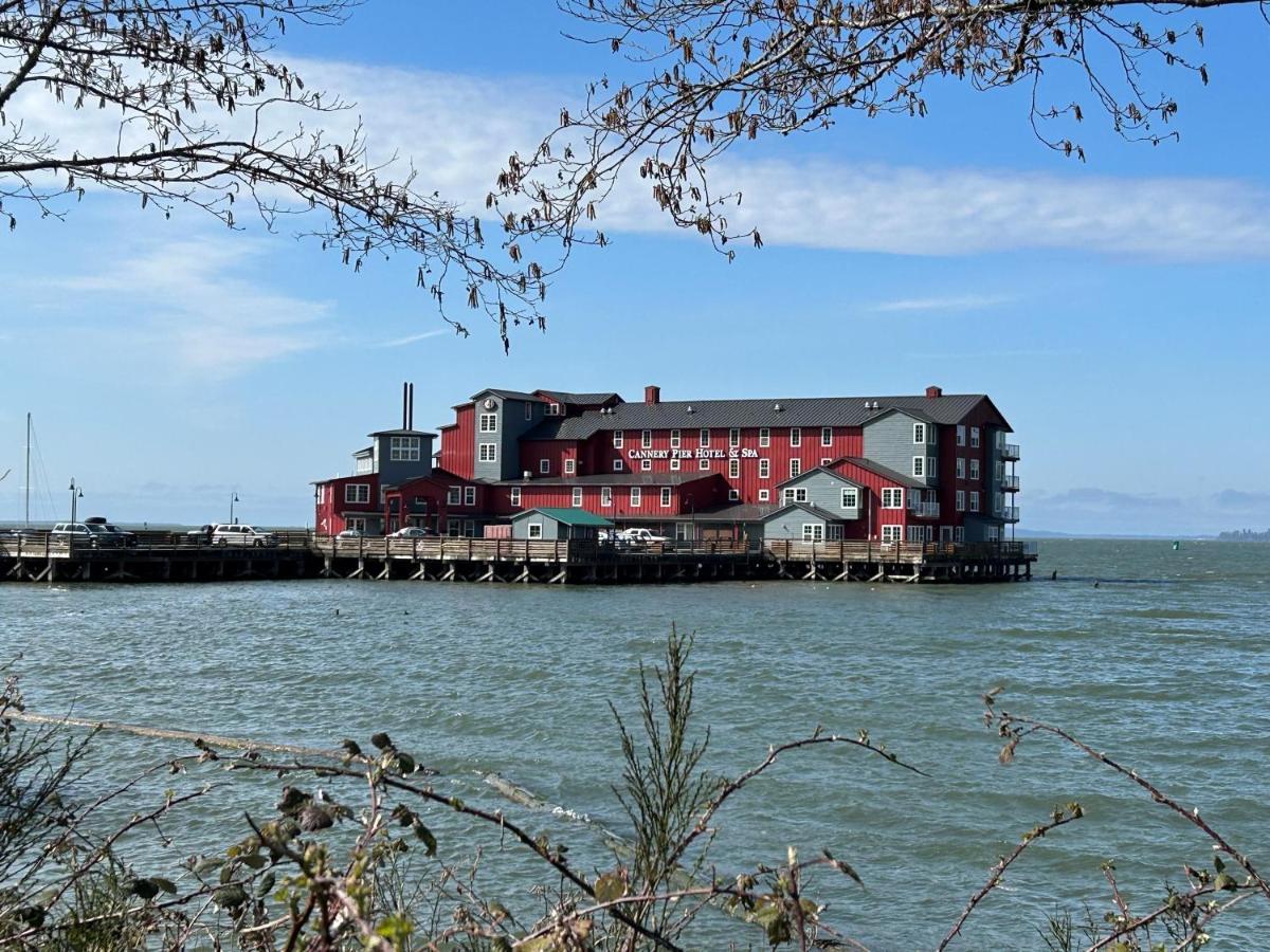 Cannery Pier Hotel & Spa Astoria Exterior foto
